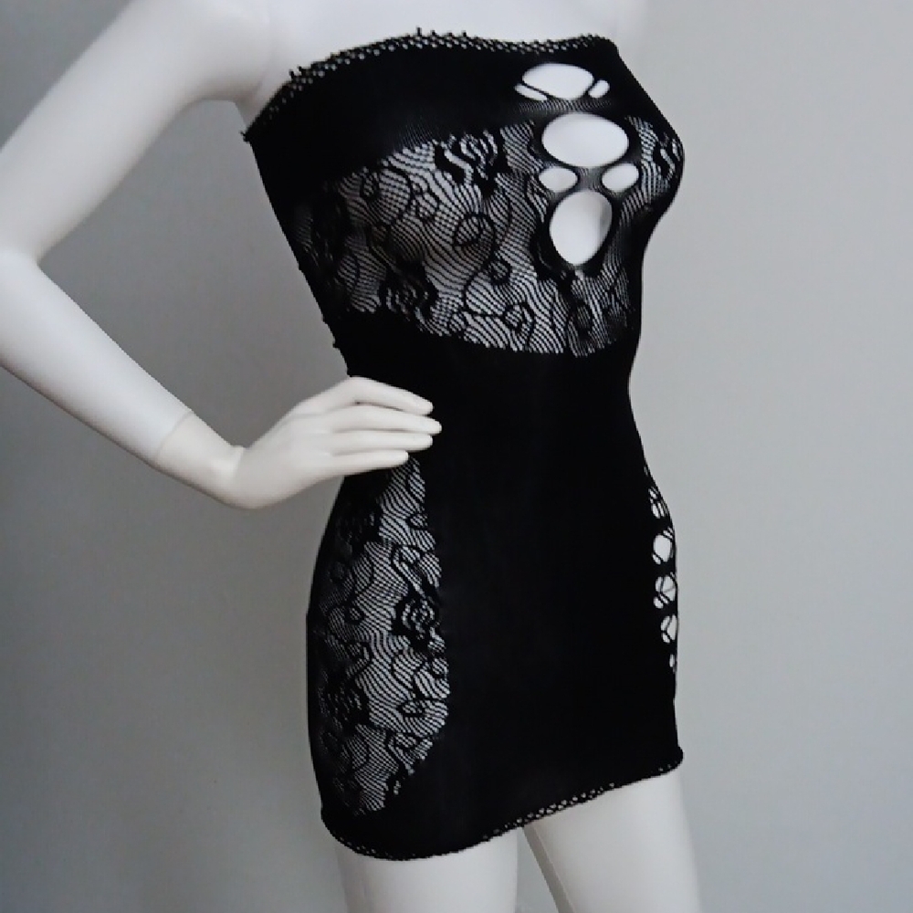 Beach Cover-Up / Black Strapless Cut Out Bodycon Dress